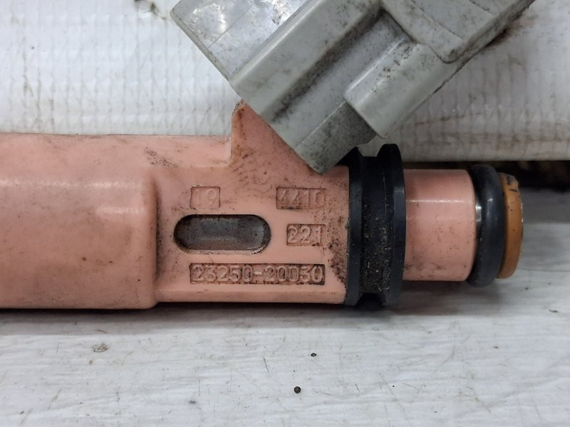 Форсунка топливная Toyota Camry XV30 3.0 БЕНЗИН 1MZFE 2001 (б/у) Київ - зображення 2