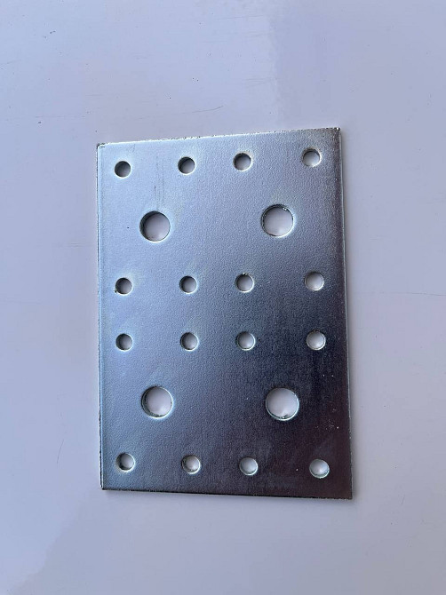 Пластина 70х100х2 мм кріпильна перфорірована сполучна сталева Нововолинськ - зображення 1