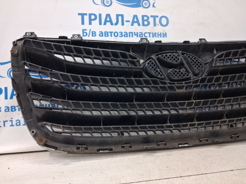 Решетка радиатора Hyundai Santa fe CM 2.2 DIESEL D4HB 2005 (б/у) Київ - зображення 5