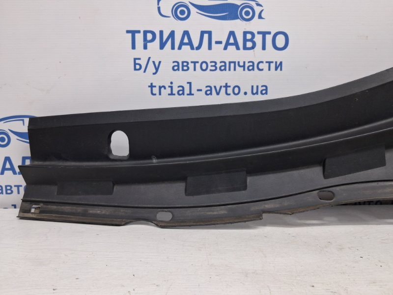 Дефлектор дворников Mazda 3 BK 1.6 БЕНЗИН Z6 2003 лев. (б/у) Киев - изображение 2