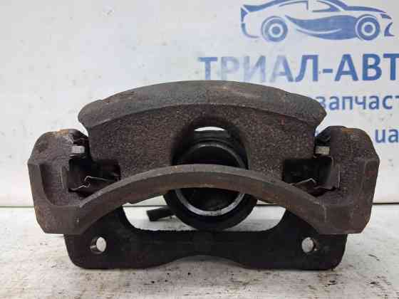 Суппорт передний правый Toyota Auris E150 1.6 БЕНЗИН 1ZRFAE 2006 (б/у) Київ