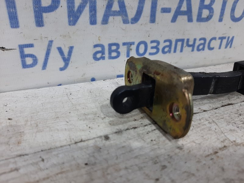 Ограничитель двери задний левый Mitsubishi Pajero Sport K9 2.5 DIESEL 4D56 1996 (б/у) Київ - зображення 2