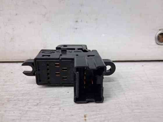 Кнопка стеклоподъемника Nissan Qashqai J10 2.0 БЕНЗИН MR20DE 2006 (б/у) Киев