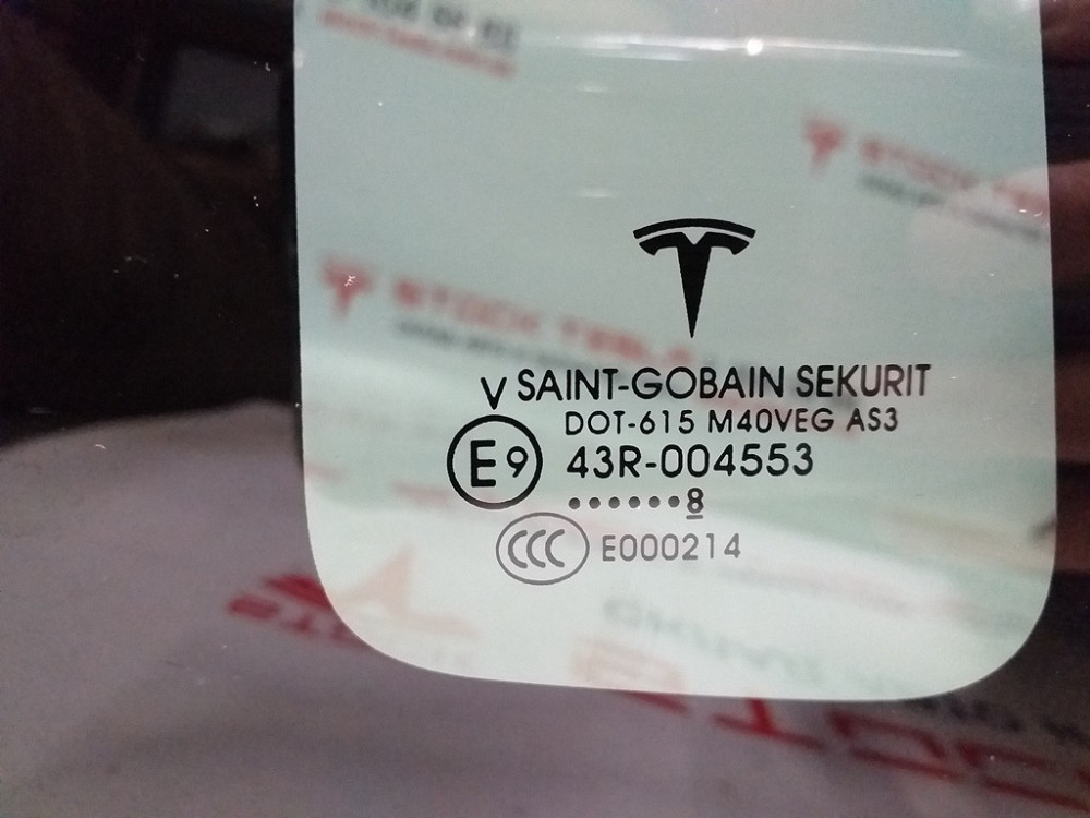 1Форточка двери задней правой Tesla model X 1055274-00-G Киев - изображение 3