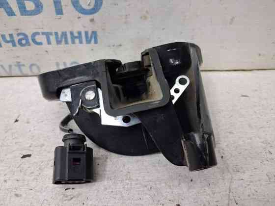 Замок двери задний правый Volkswagen Caddy 2003-2015 2K0843604 (Арт. 87549) Киев