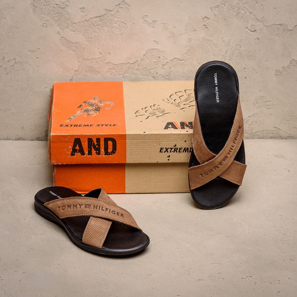 Мужские кожаные  летние шлепанцы-сланцы Tommy Hilfiger coffee Київ - зображення 5