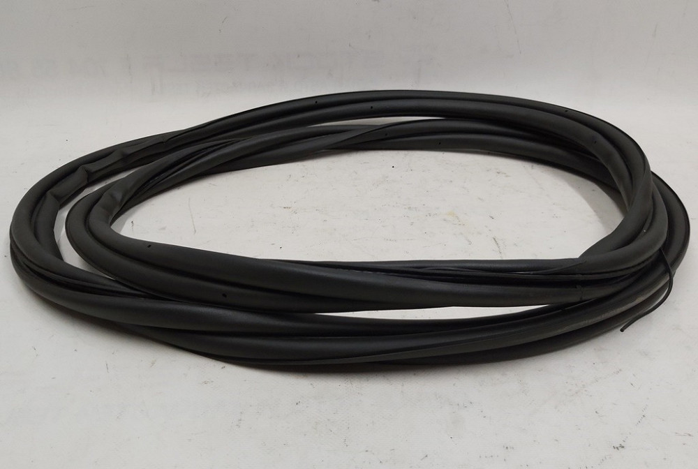 Уплотнитель бокса подкапотного резиновый Tesla model X 1486211-00-A Київ - зображення 2