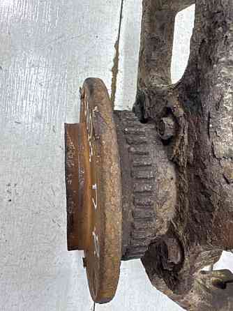 Кулак поворотный правый со ступицей Kia Sorento BL 2.5 DIESEL D4CB 2002 (б/у) Киев