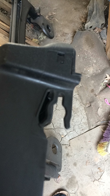 Бу крышка акумулятора Renault Megan 3, 237060001R T06009A153 Кропивницкий - изображение 4