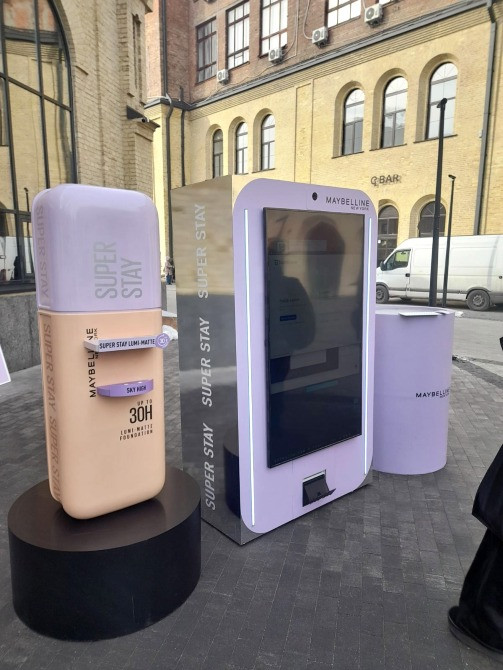 Производство объемных рекламных фигур Maybelline New York Super Stay Lumi-Matte Київ - зображення 2