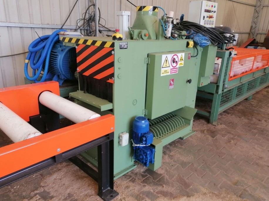 Багатопильна лінія для розкрою з центрувальним столом і вивантаженням дощок Київ - зображення 1