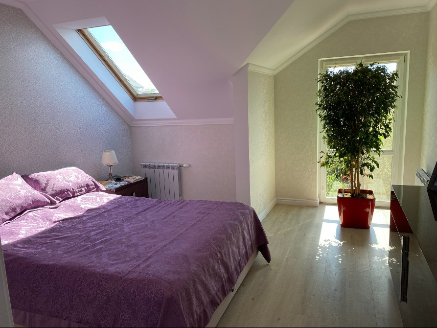 Мятна 10, Жуляни, продам будинок в котеджному містечку Київ - зображення 1