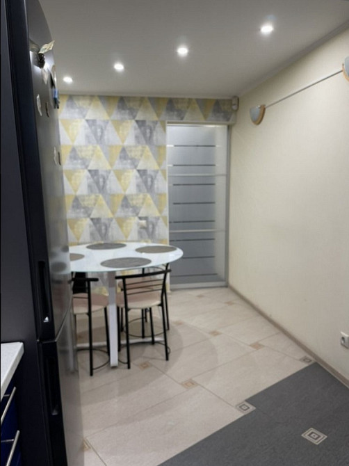 Продам. 2-к.кв. 1/5, Левобережный-3, ул.Усенка. Днепр - изображение 1