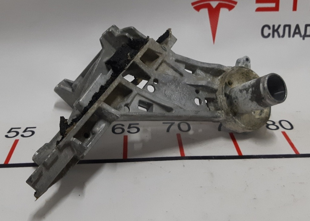 Кронштейн зеркала наружного левого Tesla model S, model S REST 1041315-00-B Київ - зображення 1