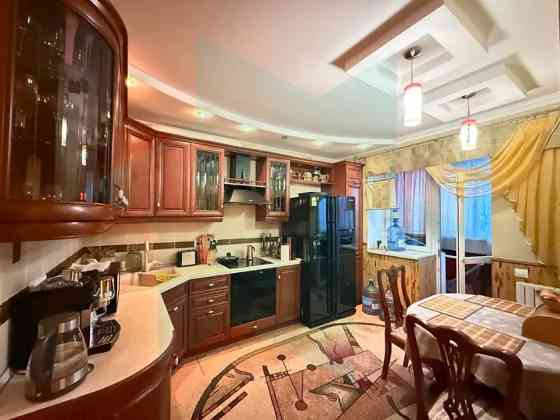 Продам. 2-к.кв. 2/17, вул.Братів Горобців 53-А Дніпро