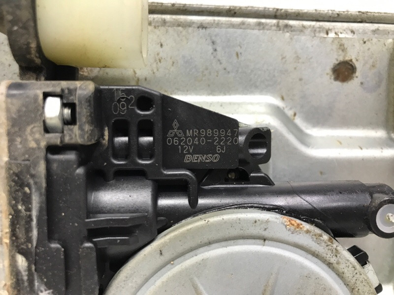 Стеклоподъемник передний правый Mitsubishi Pajero Wagon 4 3.2 ДИЗЕЛЬ 4M41 2006 (б/у) Київ - зображення 4