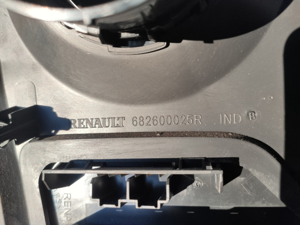 Накладка центральной консоли Renault Master III 2010-2019 (682600025R) Ковель - зображення 2