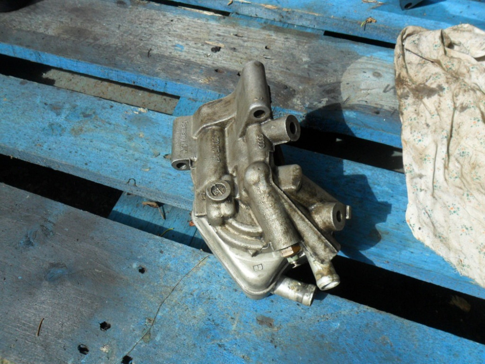 VAG 050115417, Кронштейн масляного фільтра Фольксваген, оригінал Винница - изображение 7