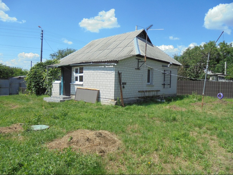 Бородянка. Деревянный дом (из дуба) обложенный кирпичом 60кв.м. на три комнаты. Бородянка - изображение 2