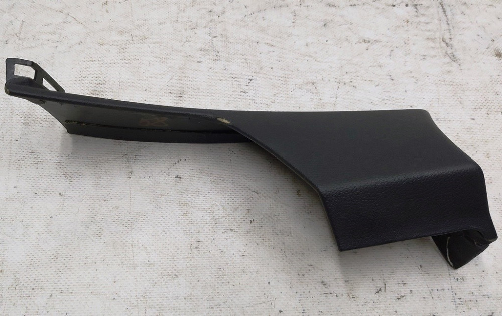 2Накладка ремня безопасности стойки С левой RBST MAMTH V с повреждением Tesla model S 1024730-00-B Київ - зображення 2