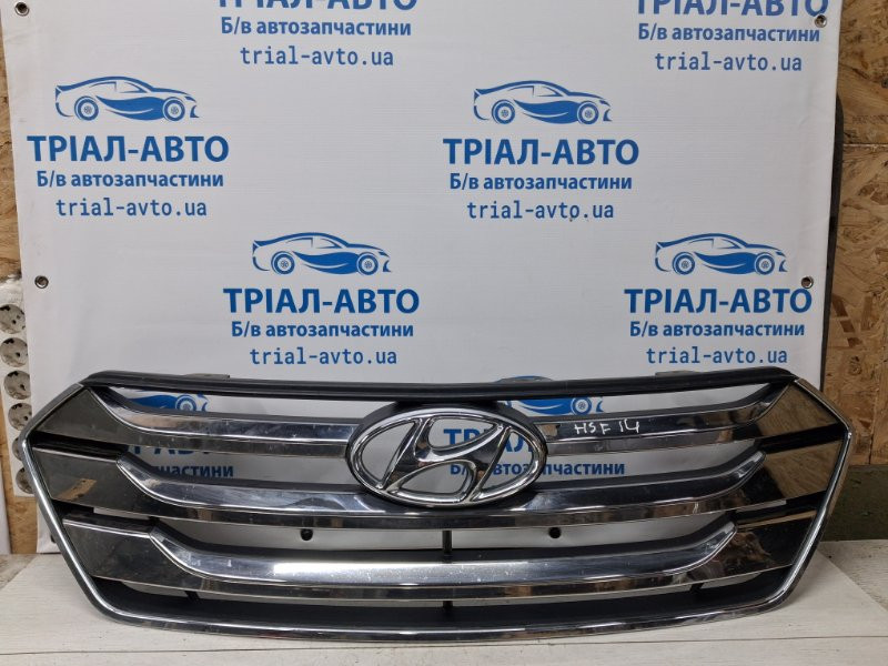Решетка радиатора Hyundai Santa fe DM 2.2 DIESEL D4HB 2012 (б/у) Киев - изображение 1
