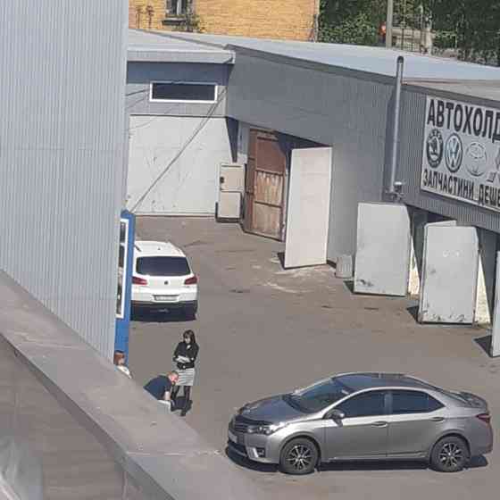 Здається в оренду приміщення 75 м кв під СТО або склад Кривий Ріг