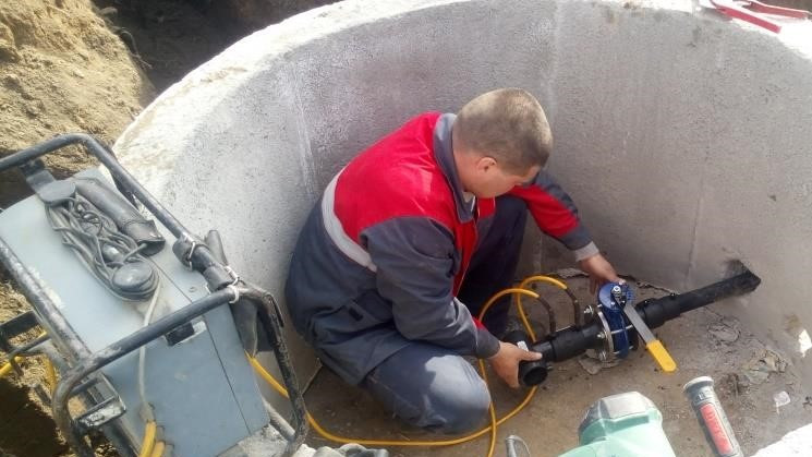 Вуличний водопровід / Центральний водопровід. Траншеєкопач Бара Бар - изображение 1