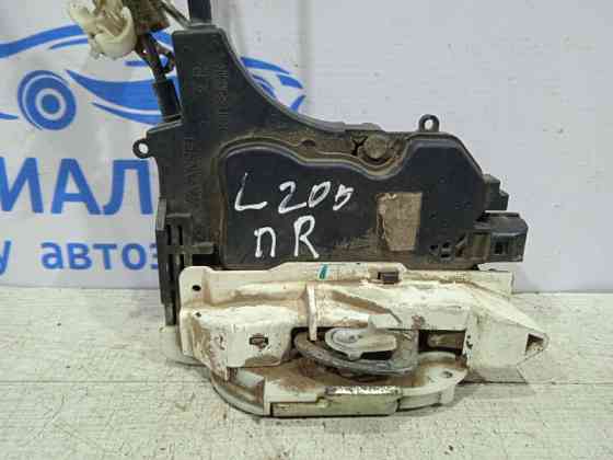 Замок двери передний правый Mitsubishi L200 KB 2.5 ДИЗЕЛЬ 4D56U 2006 (б/у) Київ