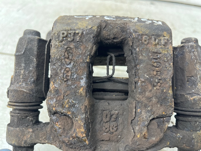 Суппорт задний левый Kia Sportage QL 1.7 DIESEL D4FD 2015 (б/у) Київ - зображення 5