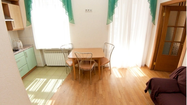 Оренда 2-кімн. 2 – рівнева квартира студіо в Центрі міста. КОД об'єкта : 1161185 Киев - изображение 2