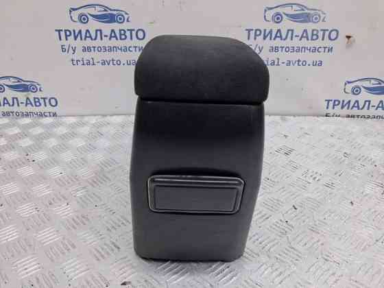 Подлокотник Mitsubishi Lancer 9 1.6 БЕНЗИН 4G18 2003 (б/у) Київ