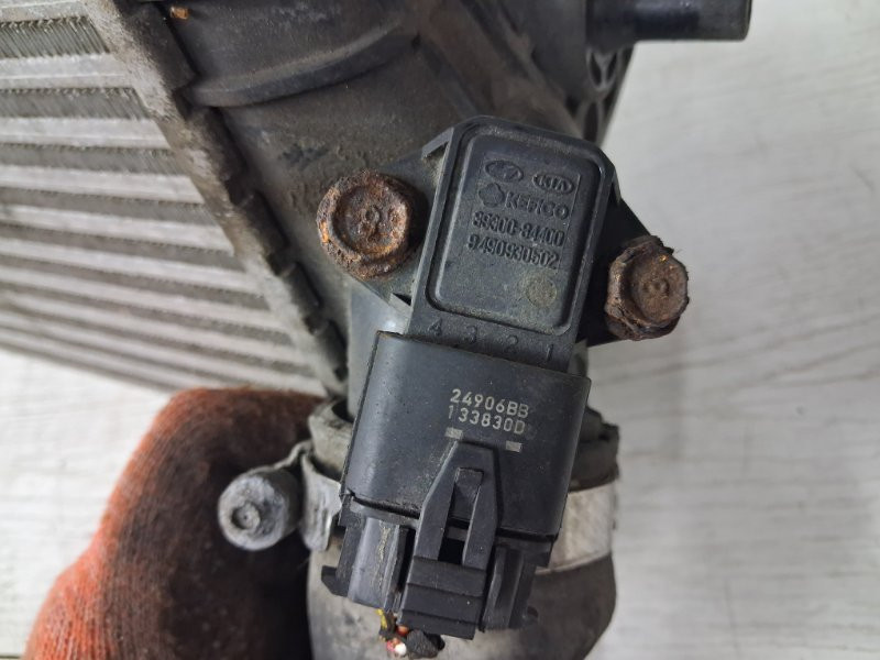 Радиатор интеркуллера Kia Ceed JD 1.6 DIESEL D4FB 2012 (б/у) Київ - зображення 2