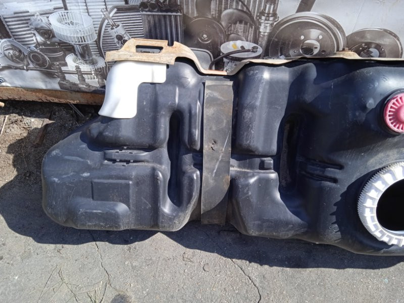 Бак топливный пластик Toyota Prado 2002-2009 770013D521 (Арт. 10594) Киев - изображение 2