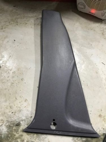 Бу накладка средней стойки Mercedes W168, 1686920122, A1686920122 , левая нижняя Кропивницький - зображення 1