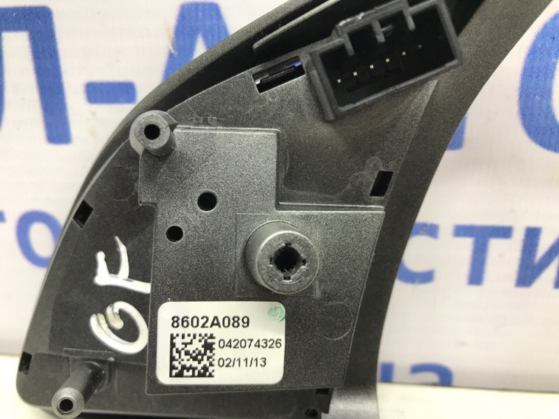 Кнопки руля Mitsubishi Outlander GF 2.2 DIESEL 4N14 2012 (б/у) Київ - зображення 3