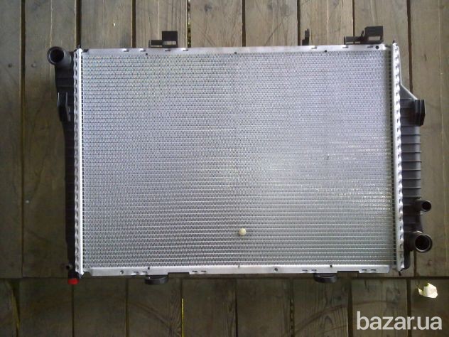 Мерседес 202 . 2.2 CDI - Радиатор охлаждения двигателя . Київ - зображення 1