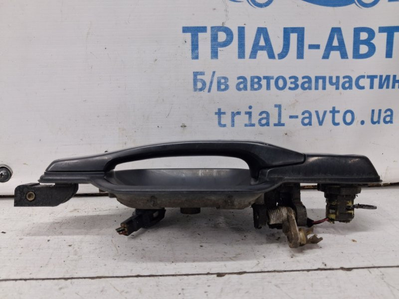 Ручка двери внешняя передняя правая Mitsubishi Pajero Wagon 3 3.2 ДИЗЕЛЬ 4M41 1999 (б/у) Киев - изображение 2