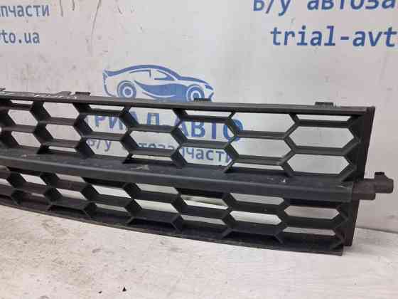 Решетка бампера центральная Skoda Octavia 2013-2020 5E0853677 (Арт. 80687) Киев