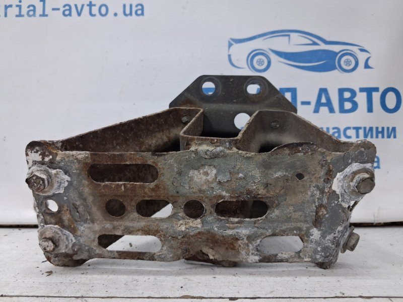 Кронштейн усилителя заднего бампера Toyota Avensis T25 2.2 DIESEL 2ADFTV 2002 прав. (б/у) Киев - изображение 3