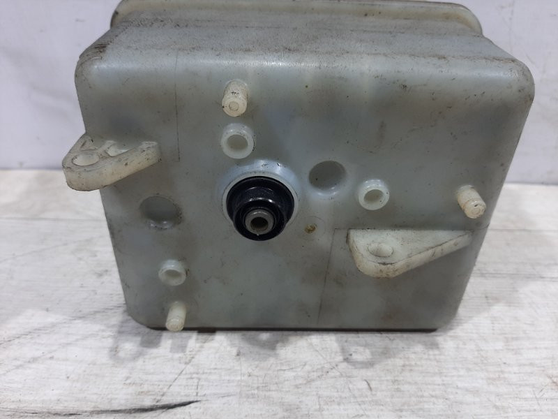 Бачок подкачки амортизатора Toyota Land Cruiser J100 1998 (б/у) Київ - зображення 3