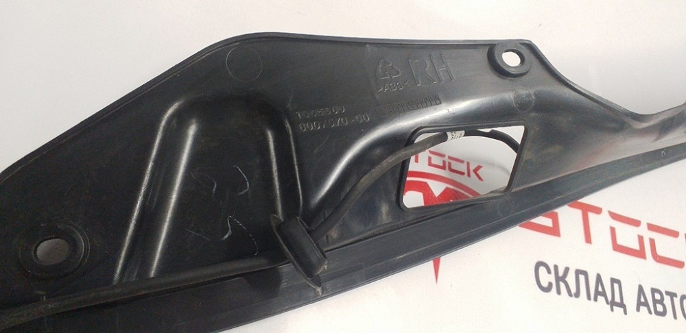 1Накладка двери крышки багажника правая (под датчик прижатия) Tesla model S, model S REST 6007570-00 Киев - изображение 3