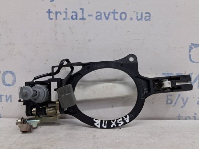 Ручка двери внешняя передняя правая Mitsubishi ASX GA 1.8 DIESEL 4N13 2010 (б/у) Київ - зображення 3