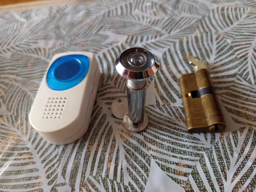 Один лот Серцевина Замка Kale+1шт.ключ+Глазок+Дзвінок з мелодіями різними на батарейках все в ідеалі Луцьк - зображення 7