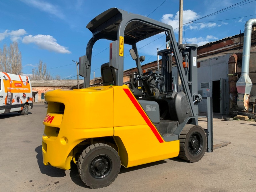 Вилочный автопогрузчик TCM (Nissan), 2017 года, с наработкой 7706 м/час. Модель: FHGE25T15. Николаев - изображение 3