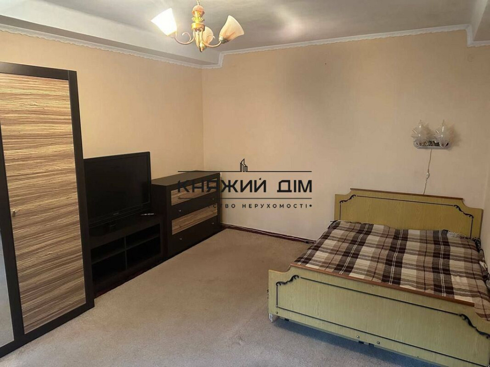 Оренда 1-на кв. в ЦЕНТРІ МІСТА. Автономна електрика. Метро Університет. Код об'єкту : 11144768. Київ - зображення 1