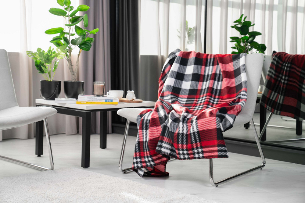 Плед Ardesto Fleece ART-0704-PB 130х160 см червоний Київ - зображення 1