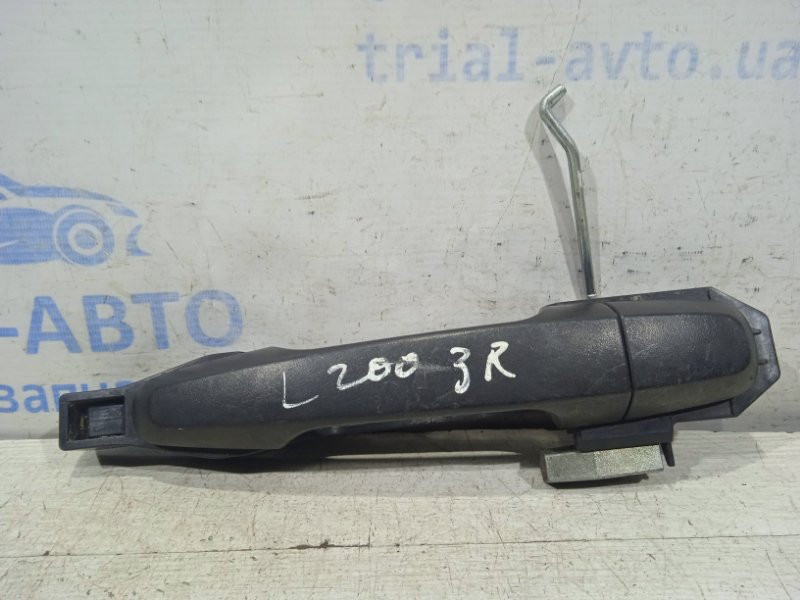 Ручка двери внешняя задняя правая Mitsubishi L200 KB 2.5 ДИЗЕЛЬ 4D56U 2006 (б/у) Киев - изображение 1