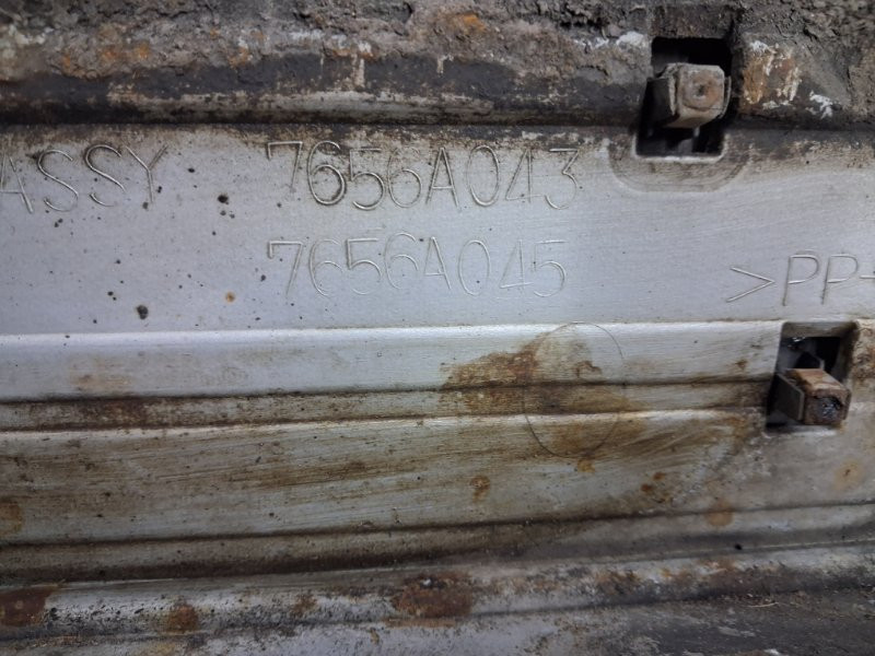 Накладка на подножку Mitsubishi Pajero Wagon 4 3.2 ДИЗЕЛЬ 4M41 2006 лев. (б/у) Киев - изображение 7