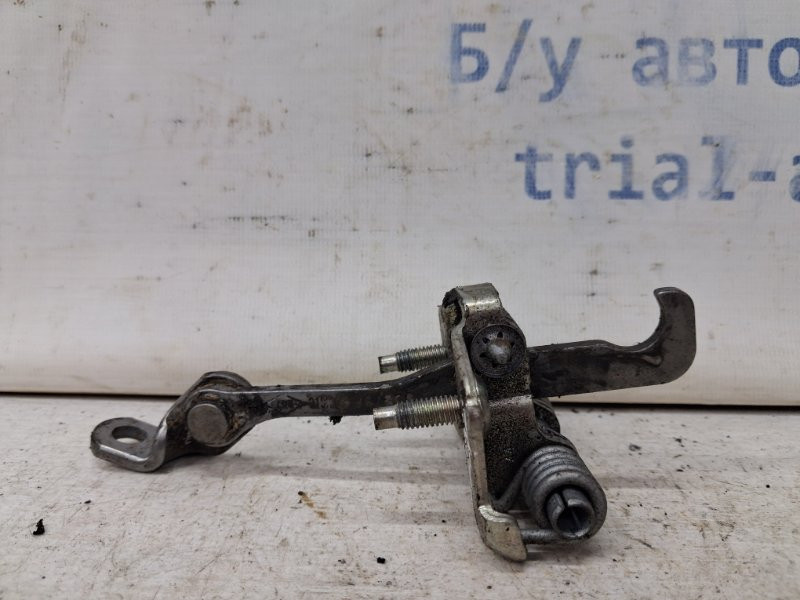 Ограничитель двери задний левый Dacia Duster HS 1.5 DIESEL K9K 2010 (б/у) Киев - изображение 1