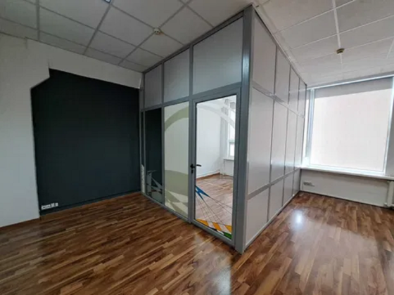 Левобережная метро, ул Сверстюка 11,СВЕТ ЕСТЬ ГЕНЕРАТОР офис 35м Київ